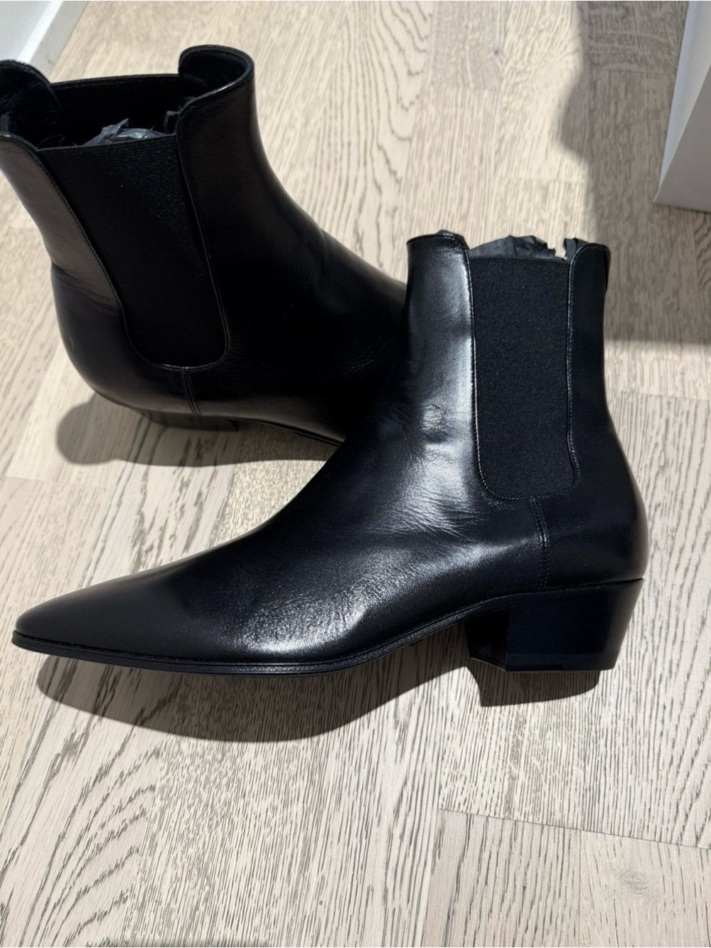 Saint Laurent Paris boots - Picture 2 of 7